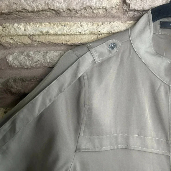 BCBGMaxAzria Mocha Brown Military Style Blouse NWOT Size Medium - Picture 4 of 6